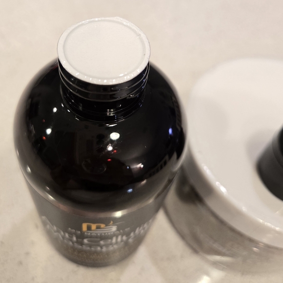 M3 Naturals Anti-Cellulite Massage Oil and Coffee Scrub Set - Picture 2 of 12